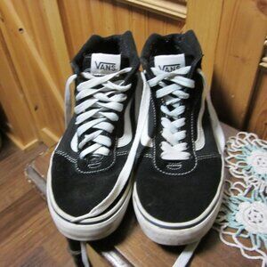 MENS sz 9 sk8 Vans Suede hi tops